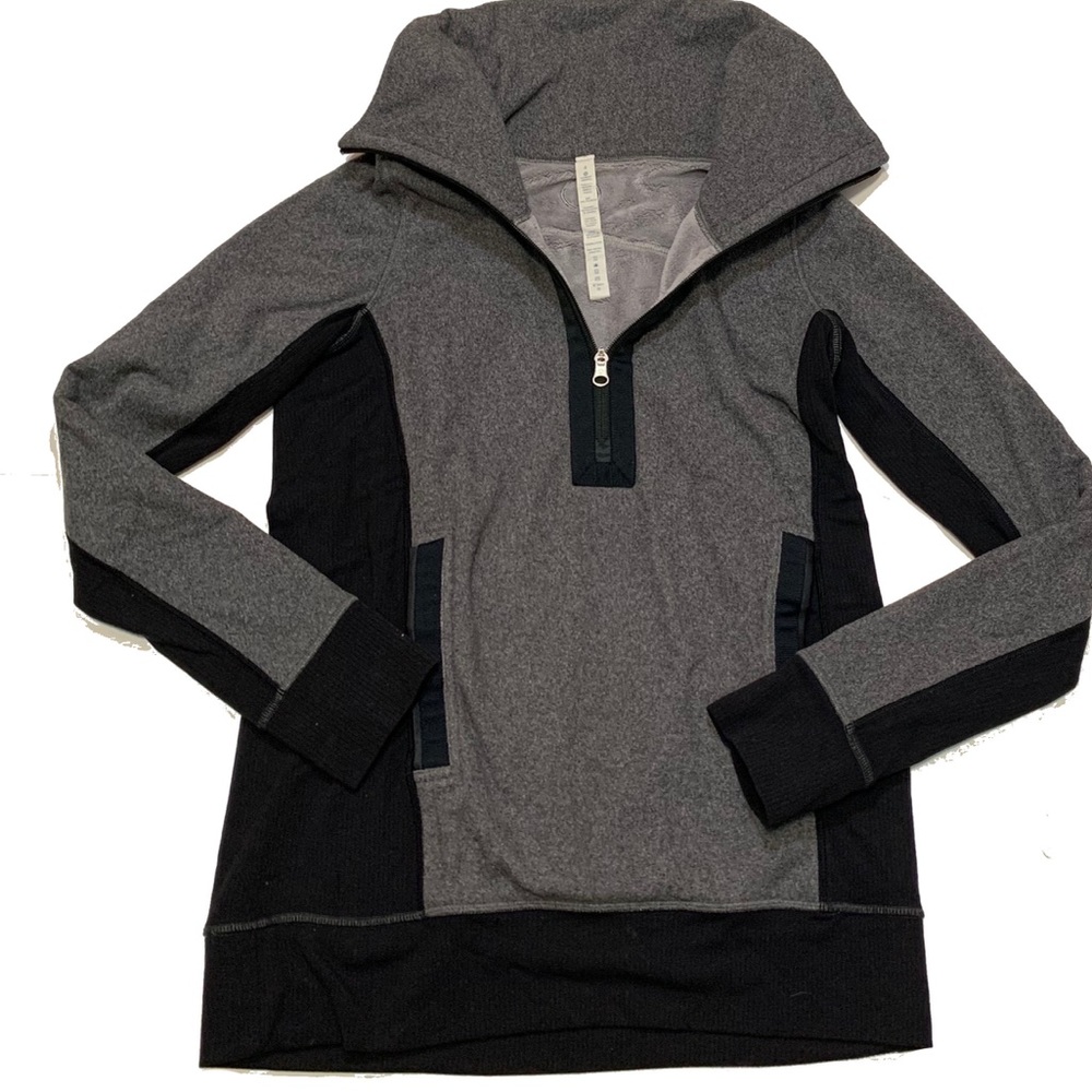 4 / Lululemon post chaturanga pullover jacket